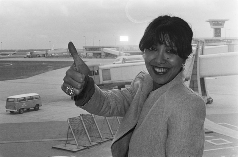 800px-Sandra_Reemer_at_Schiphol_2